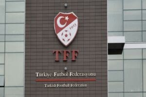 Başkan Nihat &Ouml;zdemir'in istifa etmesinin ardından TFF'deki g&ouml;revlerinden ayrılanlara iki