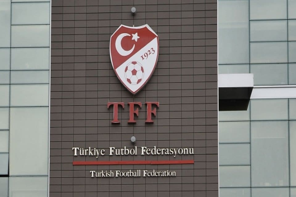Başkan Nihat &Ouml;zdemir'in istifa etmesinin ardından TFF'deki g&ouml;revlerinden ayrılanlara iki
