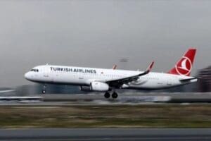 İstanbul-Mogadişu seferini yapan T&uuml;rk Hava Yolları (THY) u&ccedil;ağında bulunan ve