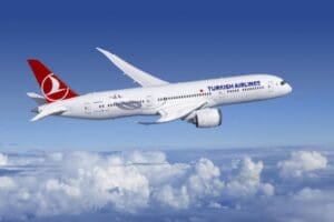 T&uuml;rk Hava Yolları (THY) Lizbon-İstanbul seferi &ouml;ncesi yolculardan birinin 'bomba