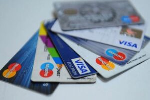 BDDK'nın kredi kartı taksitlerinde yaptığı düzenlemenin ardından Ticaret Bakanlığı da,