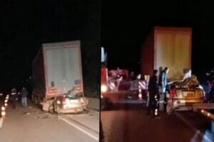&Ccedil;anakkale&rsquo;nin Ezine il&ccedil;esinde TIR'a arkadan &ccedil;arpan otomobilin s&uuml;r&uuml;c&uuml;s&uuml; Cafer Efe
