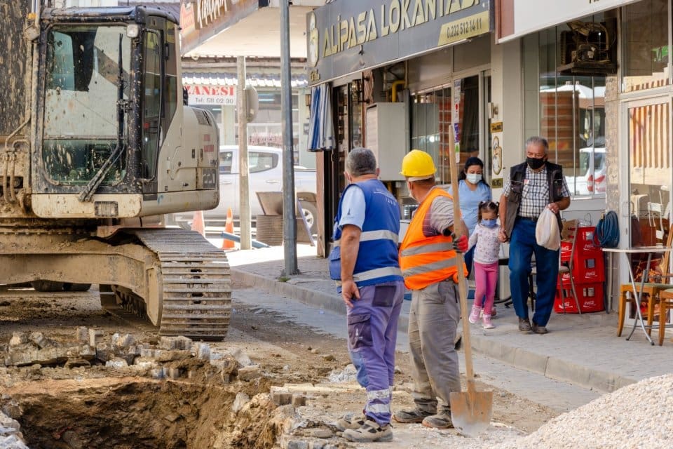 İzmir B&uuml;y&uuml;kşehir Belediyesi İZSU Genel M&uuml;d&uuml;rl&uuml;ğ&uuml;, Tire&rsquo;de altyapı ve &ccedil;evre
