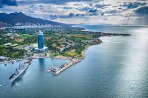 İzmir&rsquo;de uzun yıllardır kent g&uuml;ndeminde yer alan İnciraltı&rsquo;nın planlanması konusu