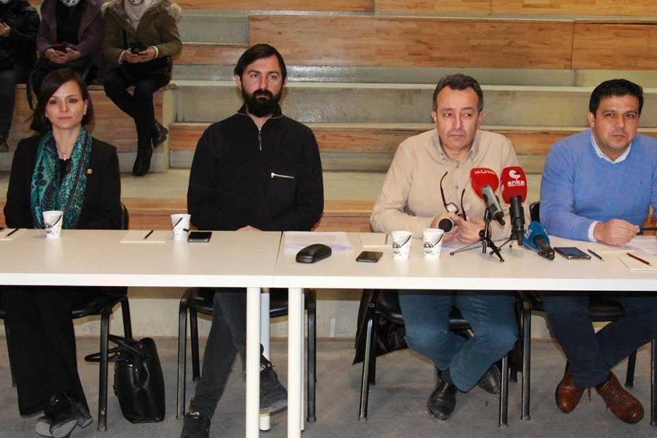 TMMOB İzmir İl Koordinasyon Kurulu &uuml;yeleri, 30 Ekim Depreminin ardından