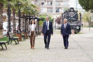 Toplu Konut İdaresi&rsquo;nin (TOKİ) Gaziemir&rsquo;in merkezi Atıfbey Mahallesinde Sevgi Yolu