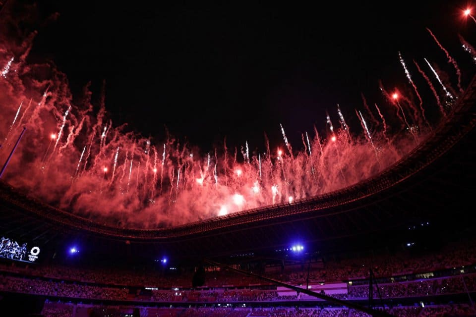 Salgın nedeniyle seyircisiz d&uuml;zenlenecek Tokyo Olimpiyat Oyunları&rsquo;nın a&ccedil;ılış t&ouml;reni d&uuml;zenleniyor.