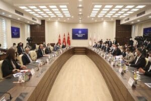 6. D&ouml;nem Toplu S&ouml;zleşme g&ouml;r&uuml;şmelerinde pazarlık s&uuml;reci, &Ccedil;alışma ve Sosyal
