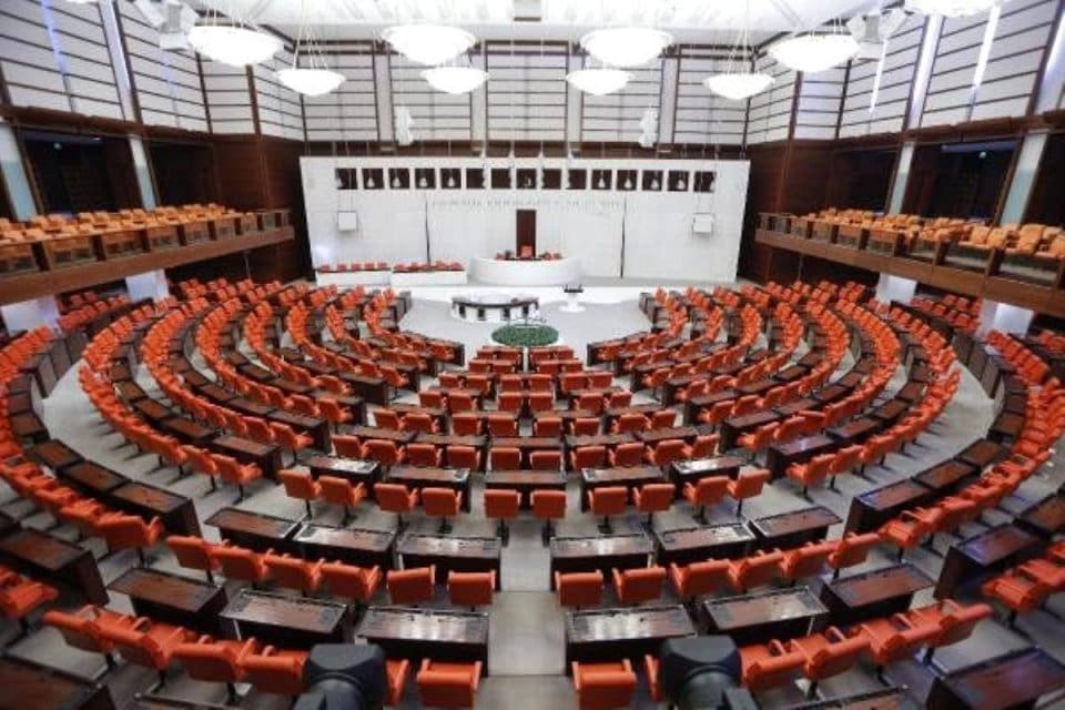 Ekonomik d&uuml;zenlemelerin de i&ccedil;inde olduğu torba kanun teklifi TBMM Genel