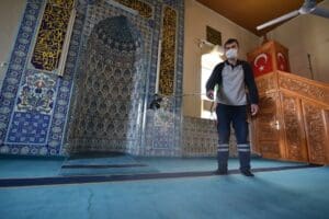 Torbalı&rsquo;da camiler Ramazan ayına pırıl pırıl girecek. Torbalı Belediyesi, il&ccedil;e