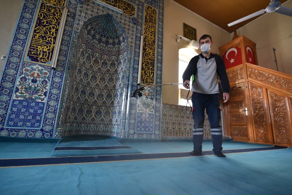 Torbalı&rsquo;da camiler Ramazan ayına pırıl pırıl girecek. Torbalı Belediyesi, il&ccedil;e