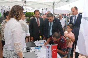 Torbalı Ticaret Odası&rsquo;nda d&uuml;n başlayan Kariyer ve İstihdam Fuarında fabrikaların