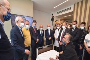 Torbalı Belediye Başkanı İsmail Uygur'un tedavi g&ouml;rd&uuml;ğ&uuml; hastanede yaşamını yitirmesi