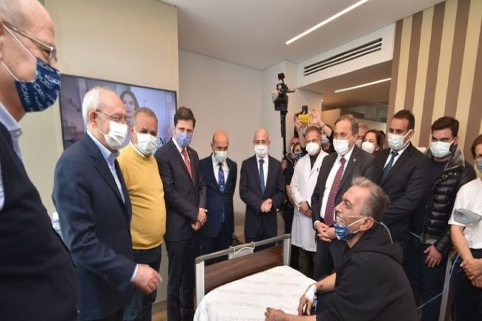 Torbalı Belediye Başkanı İsmail Uygur'un tedavi g&ouml;rd&uuml;ğ&uuml; hastanede yaşamını yitirmesi