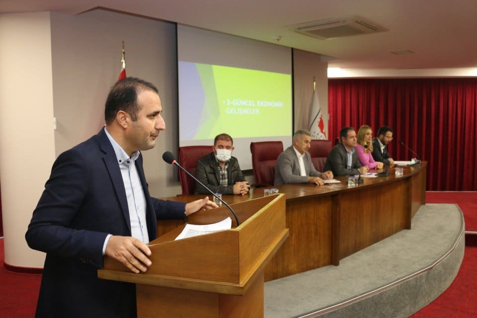 T&uuml;rk Lirasının yabancı para birimleri karşısında değer kaybetmesi ve piyasalarda