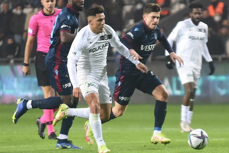Spor Toto S&uuml;per Lig'de 18'inci hafta m&uuml;cadelesinde lider Trabzonspor deplasmanda
