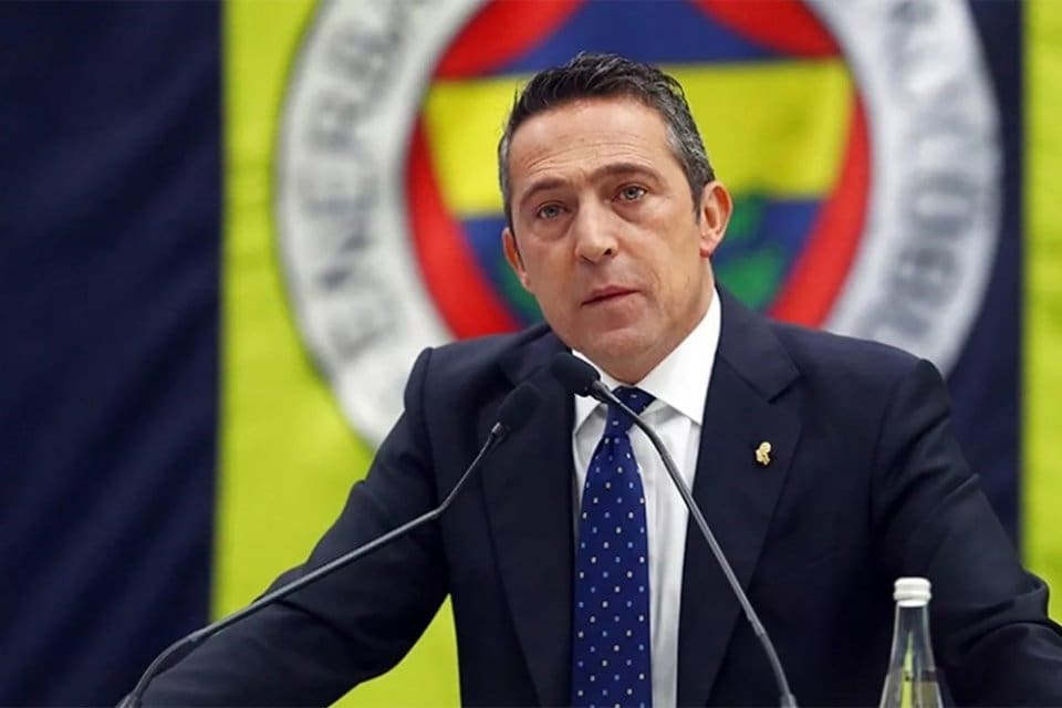 Trabzonsporlu hukuk&ccedil;ular, son d&ouml;nemde yapılan a&ccedil;ıklamalar ve olaylar nedeniyle Fenerbah&ccedil;e