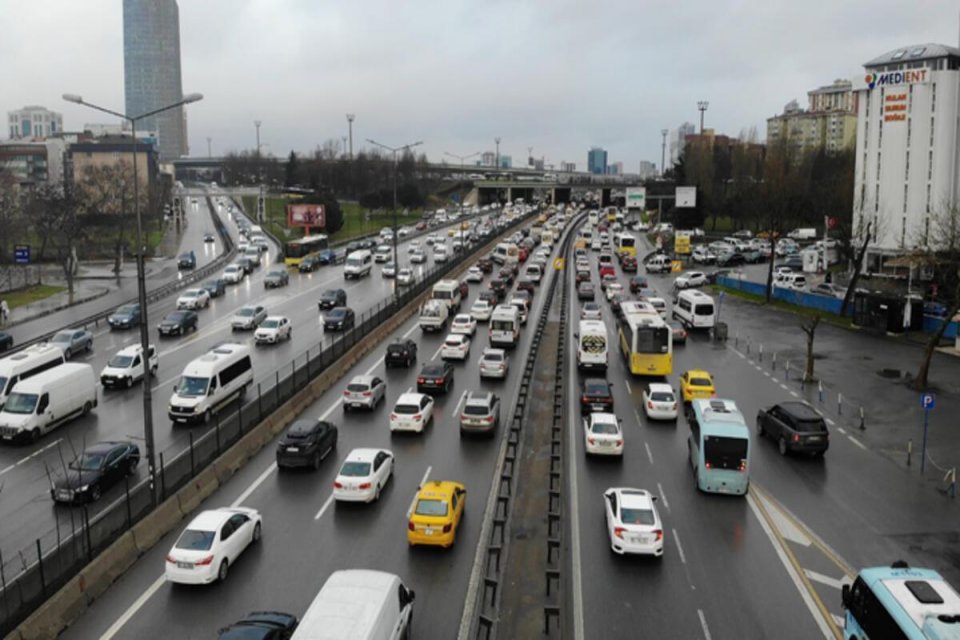 Resmi Gazete&rsquo;de yayımlanan değişikliğe g&ouml;re&nbsp;1 Haziran&rsquo;dan itibaren trafik sigortası azami