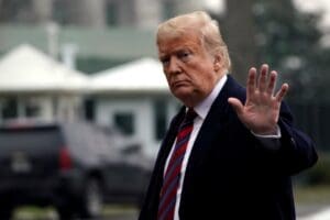 Trump'ın evinde hediyeler, basın kup&uuml;rleri ve "&ccedil;ok gizli" olarak sınıflandırılan