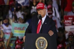 Eski ABD Başkanı Donald Trump, 2024 başkanlık se&ccedil;imleri i&ccedil;in ilk