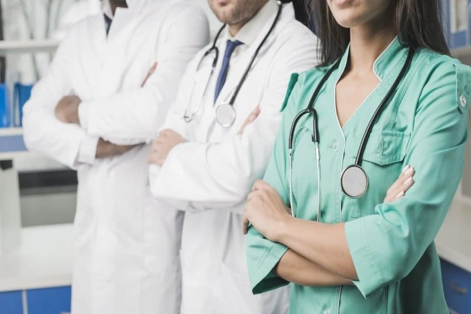 2023'&uuml;n ilk 3 ayında yurt dışına gitmek isteyen doktor sayısı