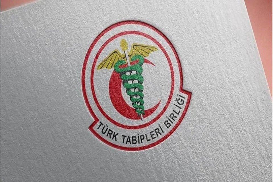 T&uuml;rkiye, 6 Şubat'ta 10 ili vuran 7.7 ve 7.6 b&uuml;y&uuml;kl&uuml;ğ&uuml;ndeki