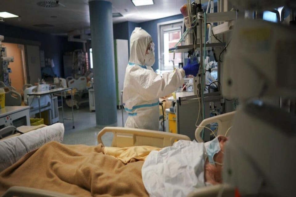 T&uuml;rk Tabipleri Birliği (TTB) Pandemi &Ccedil;alışma Grubu &Uuml;yesi G&uuml;&ccedil;l&uuml; Yaman,