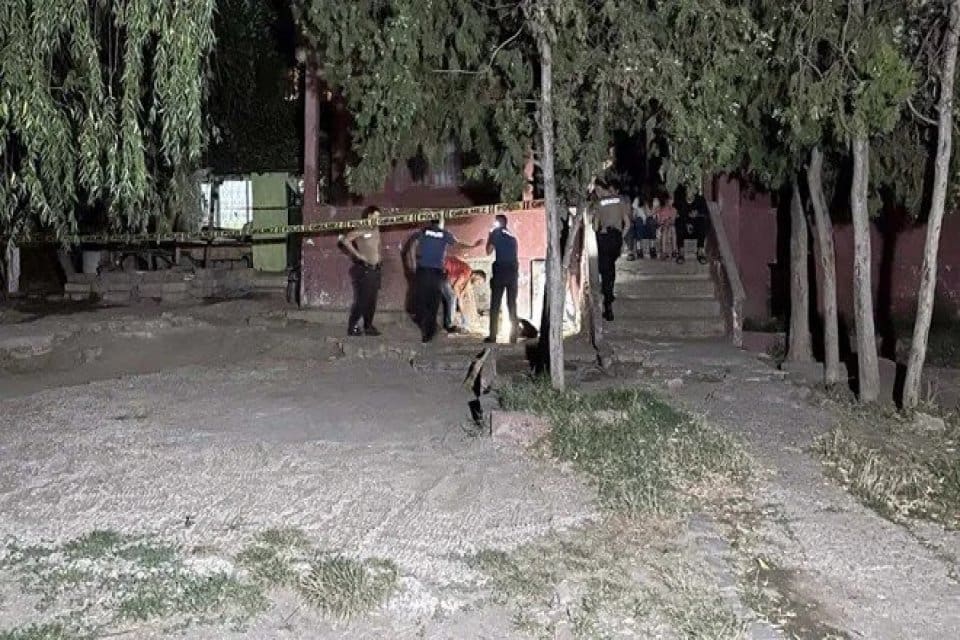 Kırıkkale'de 21 yaşındaki bir gen&ccedil; t&uuml;feğini temizlerken, kazara babaannesini vurdu.