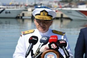 Sahil G&uuml;venlik Ege Deniz B&ouml;lge Komutanı Tuğamiral Serkan Tezel, Ege