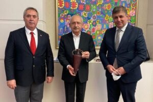 Karşıyaka Belediye Başkanı Dr. Cemil Tugay ve CHP İlçe Başkanı