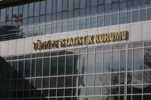 T&Uuml;İK a&ccedil;ıklamasında son g&uuml;nlerde Kurumun enflasyon, istihdam, b&uuml;y&uuml;me gibi alanlarda