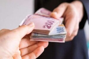 5,3 milyon memur ve memur emeklisini kapsayan d&uuml;zenlemeye g&ouml;re, birinci