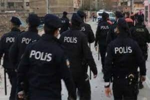 İ&ccedil;işleri Bakanı S&uuml;leyman Soylu, ramazan ayının ilk sahurunu Ankara'nın Mamak