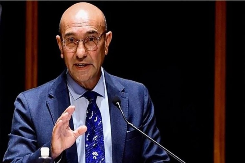 Bürokratik süreçlerin belediye işlerine engel olduğunu ifade eden İzmir Büyükşehir