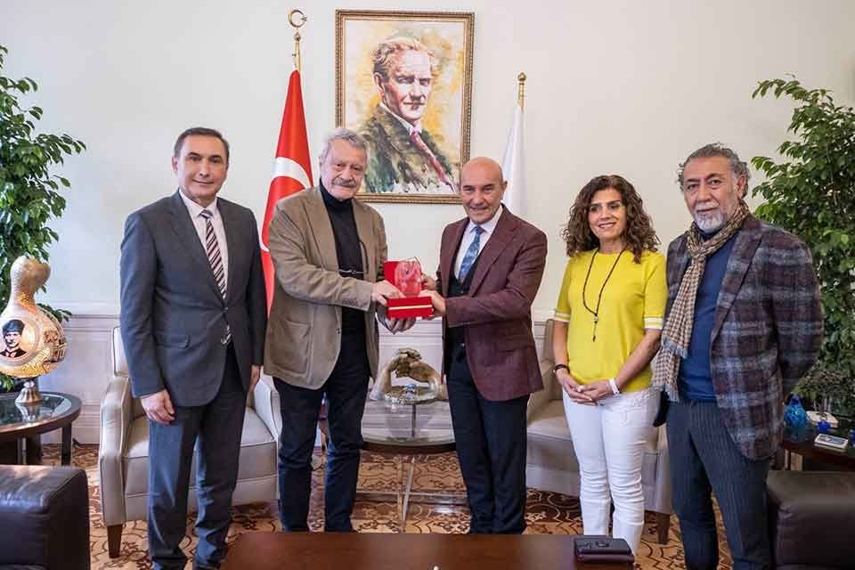 İzmir B&uuml;y&uuml;kşehir Belediye Başkanı Tun&ccedil; Soyer, Ege Barış ve İletişim