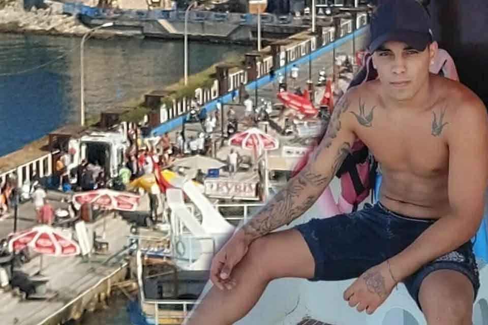 AYDIN'ın Kuşadası il&ccedil;esinde tur teknesinde &ccedil;alışan Yaşar G&ouml;rer'in (18) ayağı,