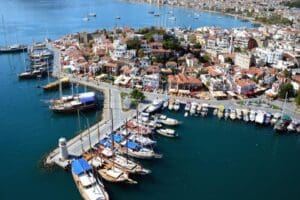 Corona vir&uuml;s salgınında son d&ouml;nemde vaka sayılarının y&uuml;kselmesi, turizmcileri endişelendirirken,