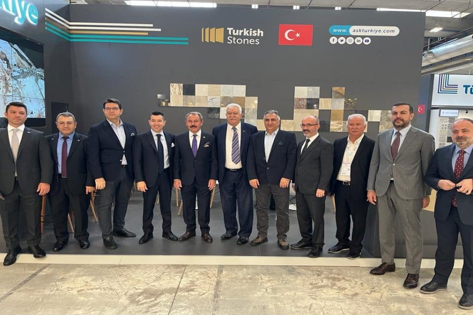 T&uuml;rk doğaltaş ihracat&ccedil;ıları &Ccedil;in'in arkasından d&uuml;nyanın en fazla doğaltaş ihracatı