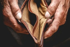 Türkiye İşçi Sendikaları Konfederasyonu (Türk-İş), dört kişilik bir ailenin sağlıklı,