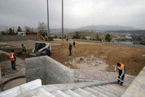 Karabağlar Belediyesi, yaz aylarında vatandaşların yoğun ilgi gösterdiği Yurtoğlu Mahallesi'ndeki