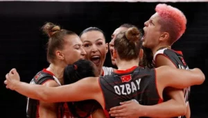 T&uuml;rkiye A Milli Kadın VoleybolTakımı, 2020 Tokyo Olimpiyatları'nda &ccedil;eyrek final