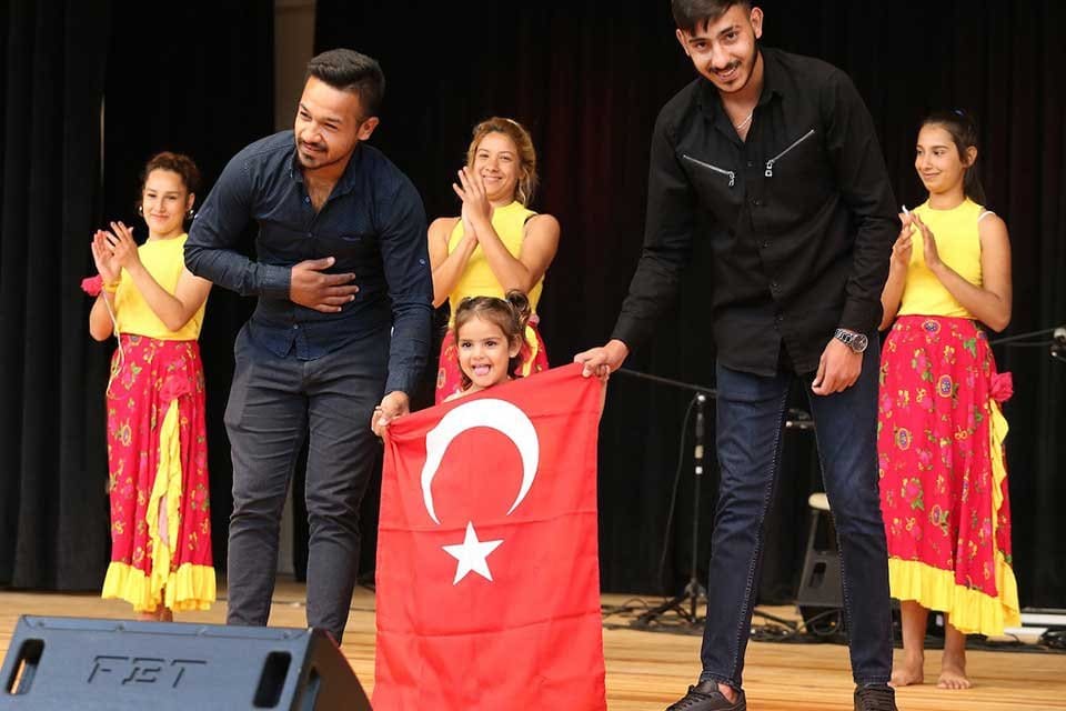 Roman Toplumu Gen&ccedil;lik Eğitim ve Kalkınma Derneği (ROMGEDER) ile Karşıyaka
