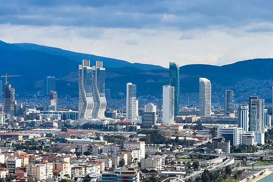 D&uuml;nyada son bir yılda konut fiyatlarının en &ccedil;ok arttığı ilk