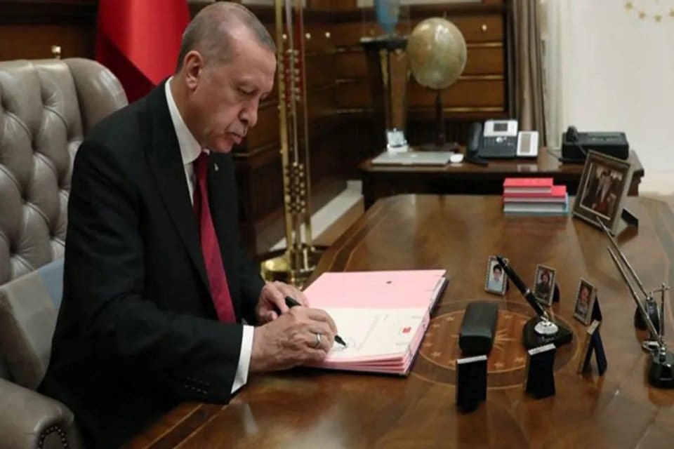 Macaristan'ın kimlik kartı hamili vatandaşlarının T&uuml;rkiye'ye yapacakları her 180 g&uuml;n