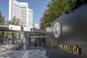 İsve&ccedil;'in Ankara B&uuml;y&uuml;kel&ccedil;isi Staffan Herrstr&ouml;m, Dışişleri Bakanlığına &ccedil;ağrılarak, yarın T&uuml;rkiye'nin
