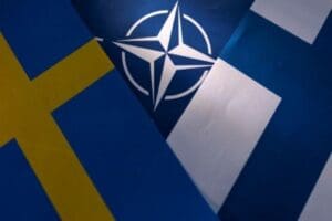 NATO i&ccedil;inde Finlandiya ve İsve&ccedil;&rsquo;in &uuml;yeliğiyle ilgili &ccedil;atlak b&uuml;y&uuml;yor. T&uuml;rkiye&rsquo;nin