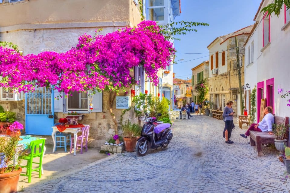 Bodrum, Marmaris, Urla, &Ccedil;eşme gibi yazlık il&ccedil;elerde ve Ege&rsquo;deki diğer
