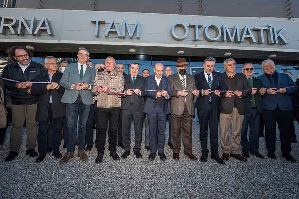 İzmir B&uuml;y&uuml;kşehir Belediye Başkanı Tun&ccedil; Soyer&rsquo;in kentteki otopark sayısını artırma