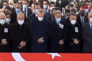 T&uuml;rkiye, Bitlis'ten gelen haber ile kahroldu. Bing&ouml;l'den kalkan askeri helikopterin