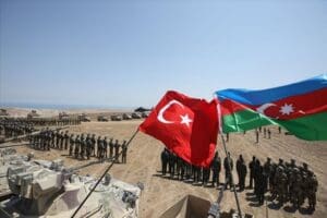 T&uuml;rk ve Azerbaycan silahlı kuvvetleri, Azerbaycan'da ortak askeri tatbikat d&uuml;zenliyor.